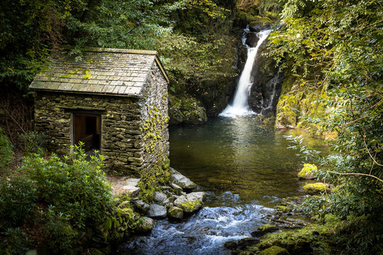 viewing shack at the foot of Rydal waterfall in the Lake District