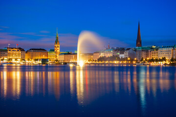 Fototapeta na wymiar Alster Fountains in Hamburg, Germany
