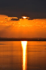 宍道湖　夕暮れ　日暮れ　夕焼け　島根