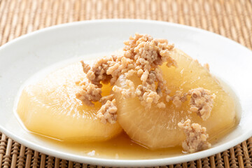 大根と鶏そぼろの煮物。
