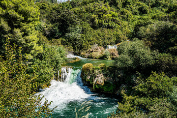 Park Narodowy Krka – park narodowy w Chorwacji, położony w środkowej Dalmacji, niedaleko miasta Szybenik z licznymi wodospadami i pomostami.