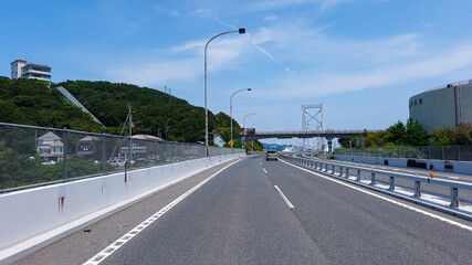 鳴門海峡を淡路島に渡る大鳴門橋
