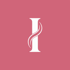 I letter logo 