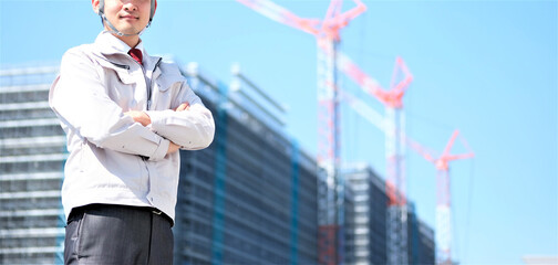 作業着を着た日本人男性