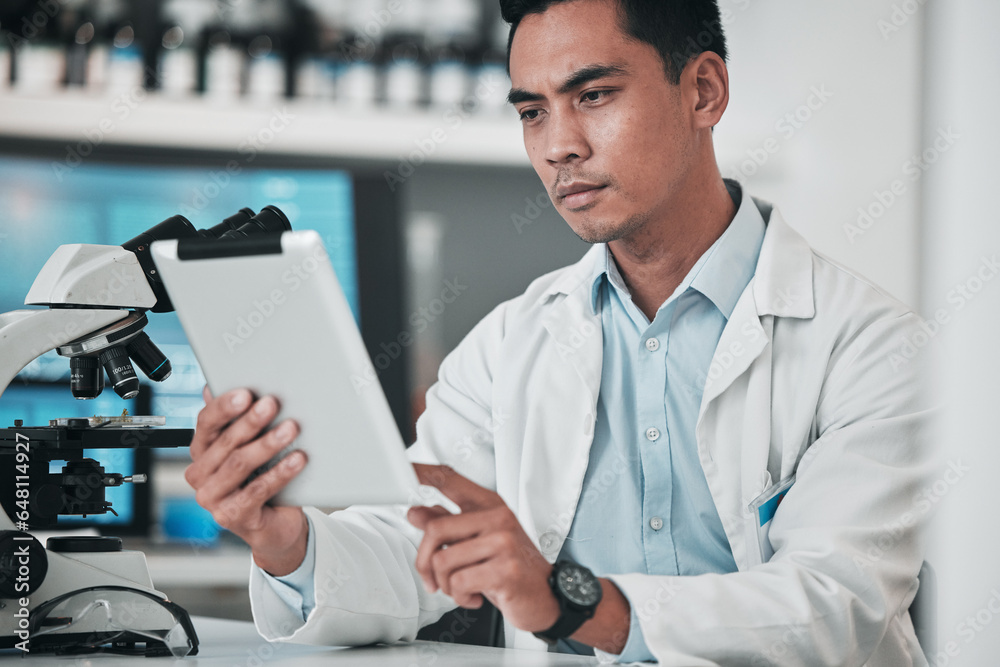 Poster Scientist, man and tablet for laboratory research, data analysis and reading microscope results or test report. Doctor or medical expert on digital technology, science software and healthcare review