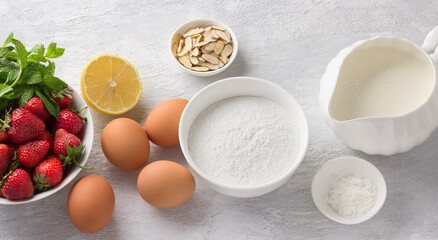 Ingredients: powdered sugar, eggs, starch, strawberries, heavy cream, lemon, almonds for making...