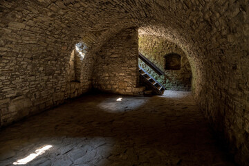Ceiling stone vault in the basement.