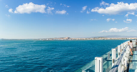 Obraz premium cruise vacation in sardinia