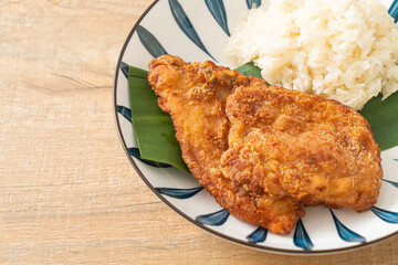 fried chicken with sticky rice