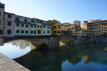 Fototapeta na wymiar Puente Vecchio en Florencia, Italia