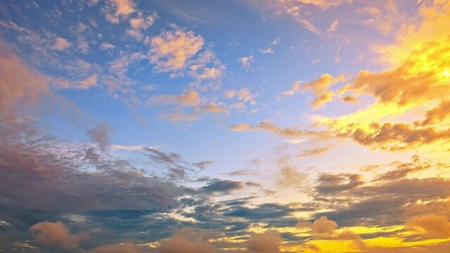 Time lapse of beautiful and colorful sky clouds in the early morning