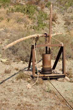 Torno de varar en Punta del Moto (parque natural Cabo de Gata)