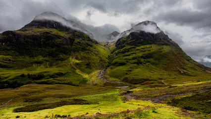 Fototapeta premium The views of the mountains in Scotland are spectacular.
