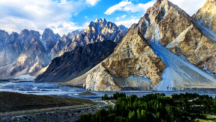 Passu cones rocky peak alongside the Karakoram highway - obrazy, fototapety, plakaty