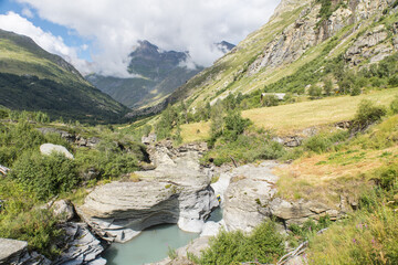 L'Arc est une rivière s'écoulant en France dans la vallée alpine de la Maurienne, dans le...
