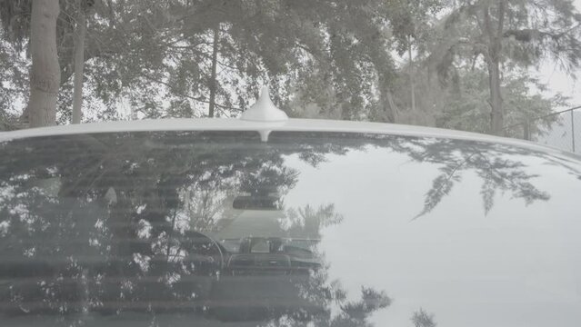 VENTANA DE CARRO EN MOVIMIENTO