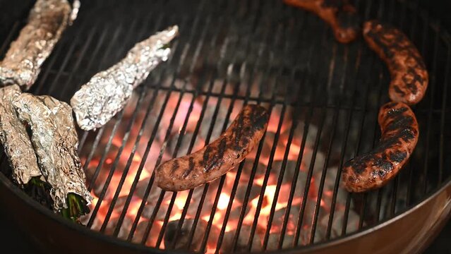 Asador con salchichas