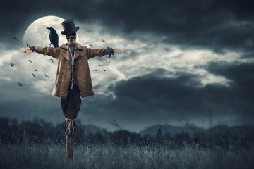 Creepy scarecrow and full moon - obrazy, fototapety, plakaty