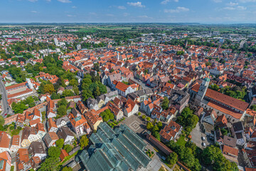 Fototapeta na wymiar Die Innenstadt von Memmingen in der schwäbischen Region Donau-Iller im Luftbild