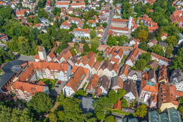 Naklejka premium Memmingen von oben, Blick auf die Altstadt rund um das Ulmer Tor 