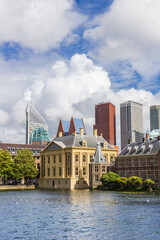 Obraz premium Skyline with the parliament and office buildings in Den Haag, Netherlands