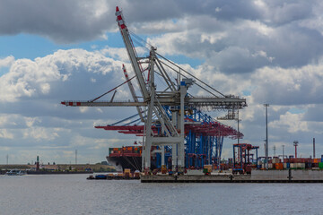 Fototapeta premium Port de Hambourg, Allemagne, Europe