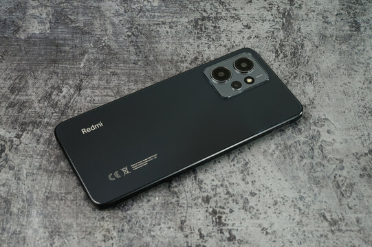 Smartphone Xiaomi Redmi Note 12 Onyx Gray in Russia, Moscow, September 13, 2023