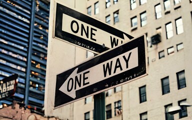 sign,sign, street, new york, city, nyc, direction, signs, street sign, broadway, way, road, building, usa, one way, traffic, manhattan, urban, arrow, signpost, one, architecture, downtown, america, co - obrazy, fototapety, plakaty