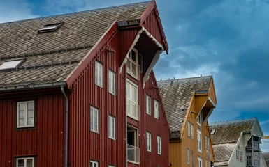 Fototapete Rund Tromsø cityscape, old harbor, Troms of Finnmark, Norway © Luis