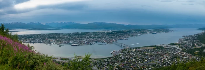 Foto auf Alu-Dibond Tromsø cityscape, Troms of Finnmark, Norway © Luis