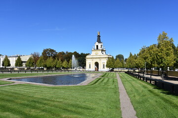 Fototapeta premium Barokowy park i ogród w stylu francuskim, Pałac Branickich w Białymstoku, Podlaskie, Polska, 