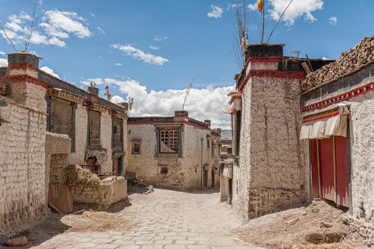 Gyantse is historically considered the third largest and most important city in the Tibet Autonomous Region.