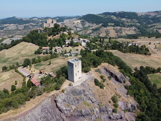 Il Castello di Rossena edificato nel 960 dal bisnonno di Matilde di Canossa, Situato sui colli...