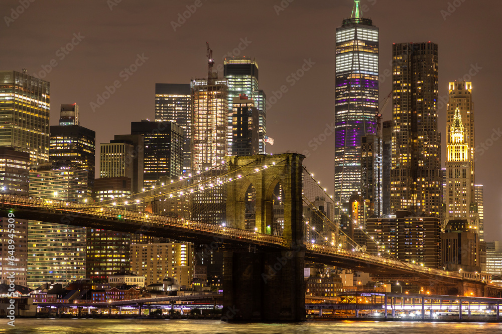 Sticker Brooklyn Bridge and Manhattan at night