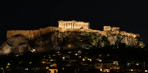 Fotobehang Athens' Acropolis lit up at night © Elizabeth