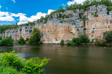 From Bouzies to Saint-Cirq-Lapopie towpath route. Occitania, France