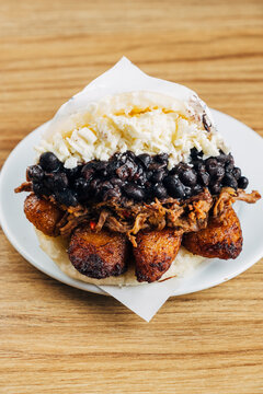 Venezuelan Arepa of pabell&oacute;n criollo