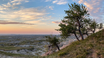 Fototapeta na wymiar Sunrise over the buffalo gap grasslands in South Dakota