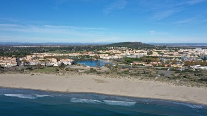 survol du cap d'Agde dans le sud de la France, Hérault, Occitanie