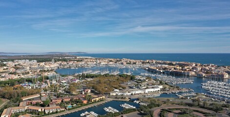 survol du cap d'Agde dans le sud de la France, Hérault, Occitanie