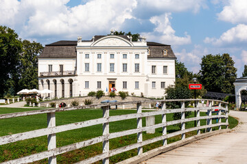 Obraz premium Kurozwęki, w Kurozwękach, Polska Kurozwęki, Polska, Kurozwęki, Pałac w Kurozwękach, Świętokrzyskie atrakcje, Świętokrzyskie Kurozwęki, Pałac w Polsce, Kurozwęki, województwo świętokrzyskie