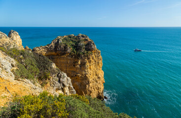 Fototapeta na wymiar Ponta da Piedade cliffs