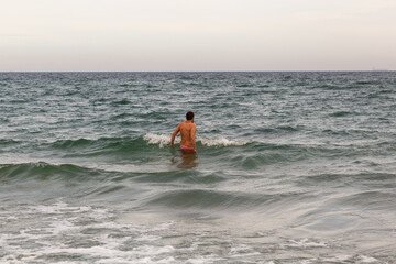 Man badet in der Ostsee, Dänemark