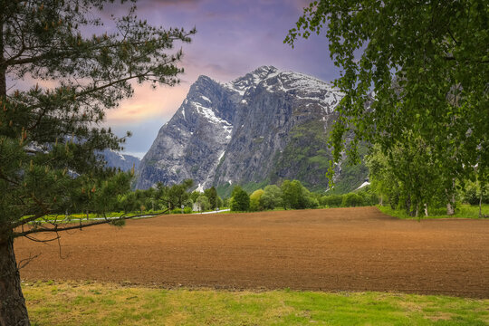 Mountain massif Troll Way (Norwegian Trollvegen)