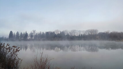 Fototapeta premium Lake in the alpine mountains