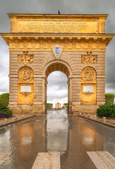 Arc de Triomphe à Montpellier. Centre historique de l'écusson de Montpellier, Occitanie, France.