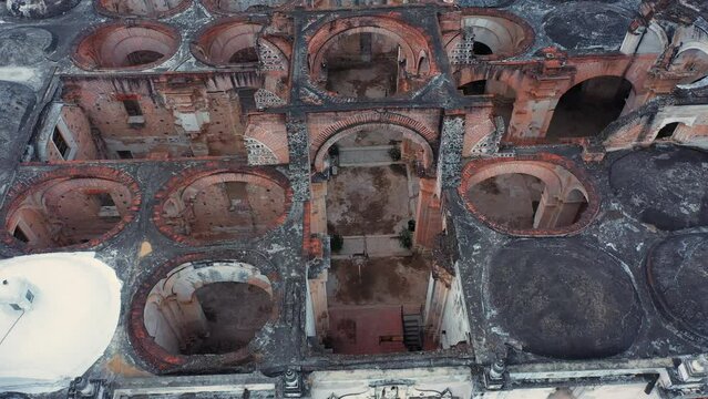 Ruinas de Catedral en la ciudad antigua Guatemala Centroamerica latinoamerica Plaza Central historia tradici&oacute;n cultura edificio viejo abandonado con columnas y arcos