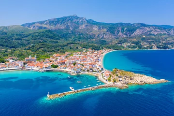 Gordijnen View of Kokkari fishing village with beautiful beach, Samos island, Greece © gatsi