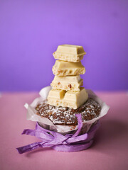 Schoko Muffin - Lila Hintergrund 