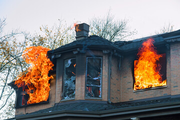 House ablaze, fire obliterates entire structure reducing it to ashes
